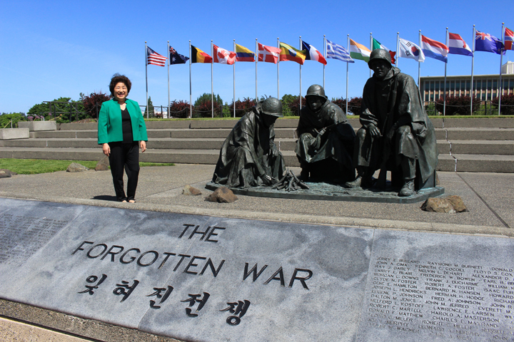 Rep. Cindy Ryu at Korean War Memorial.